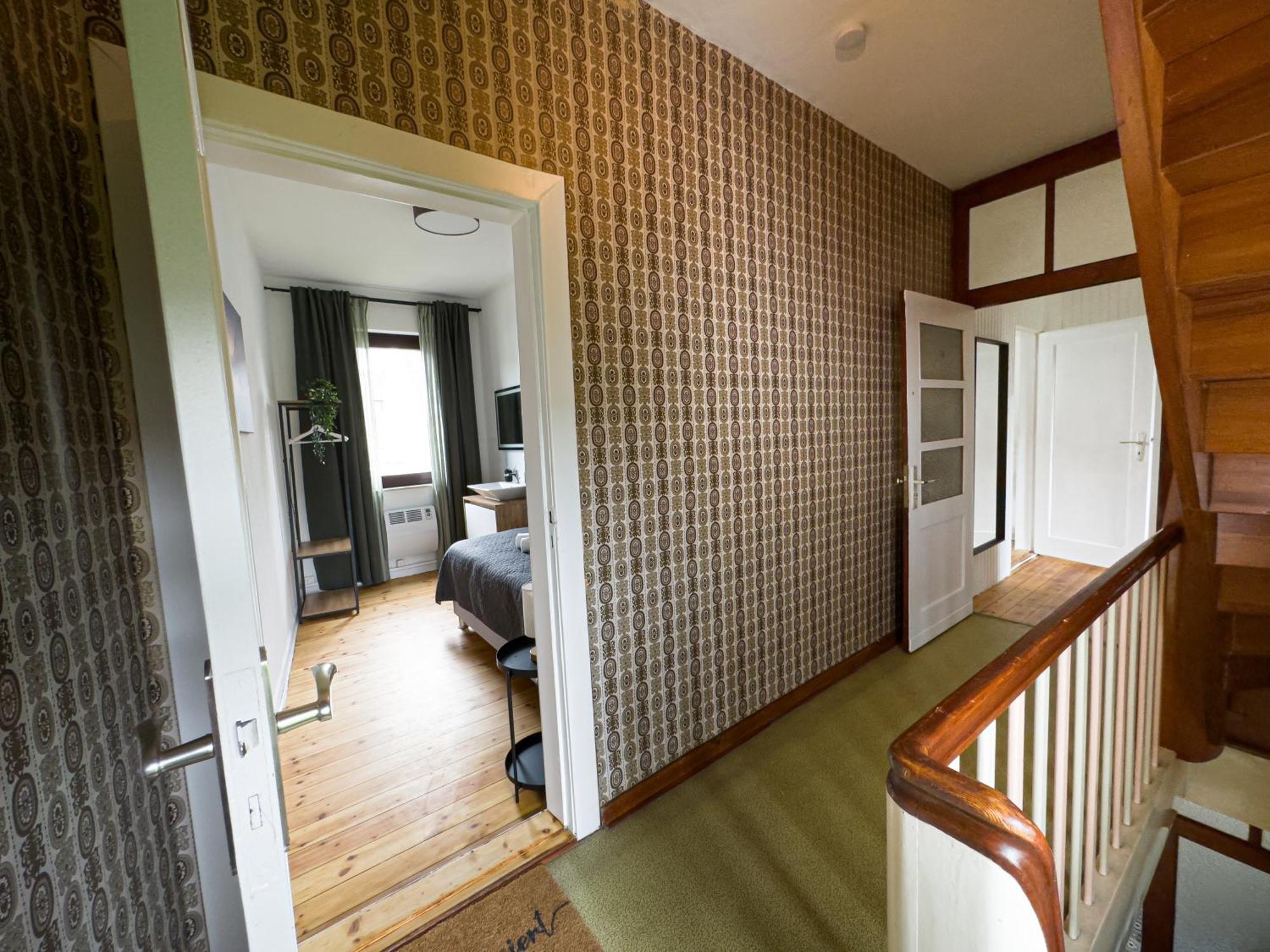 Immostay #8 - Haus Fuer 13 Personen Mit 7 Zimmer - Grosser Garten & Grill, Free Parking, Wlan BRE Exterior foto