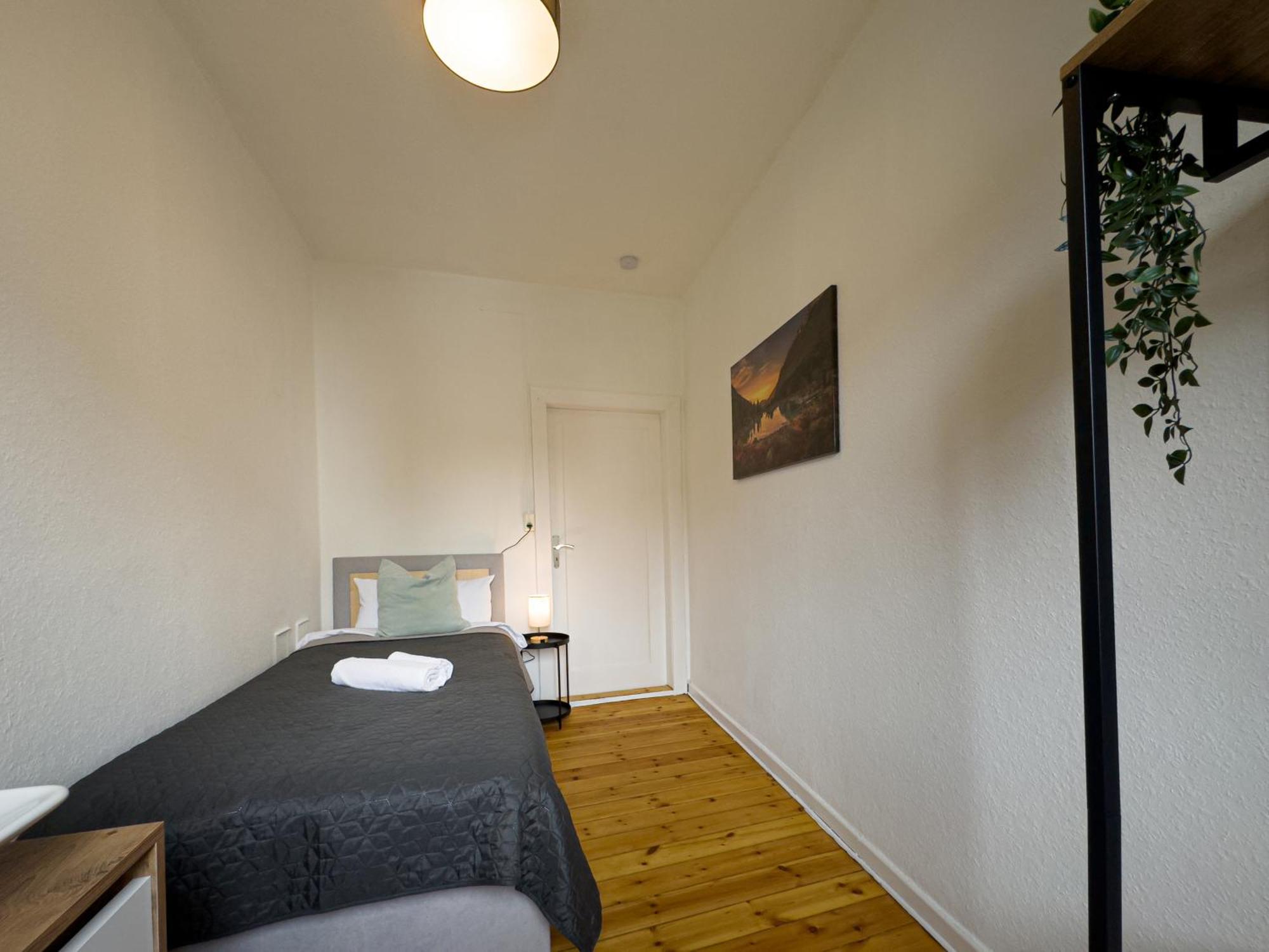 Immostay #8 - Haus Fuer 13 Personen Mit 7 Zimmer - Grosser Garten & Grill, Free Parking, Wlan BRE Exterior foto